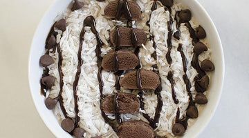 Chocolate Coconut Smoothie Bowl #MAXMUNCHIES