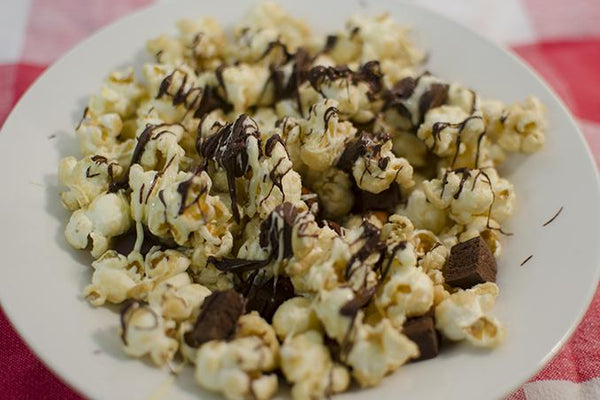 Caramel Chocolate Popcorn #MAXMUNCHIES